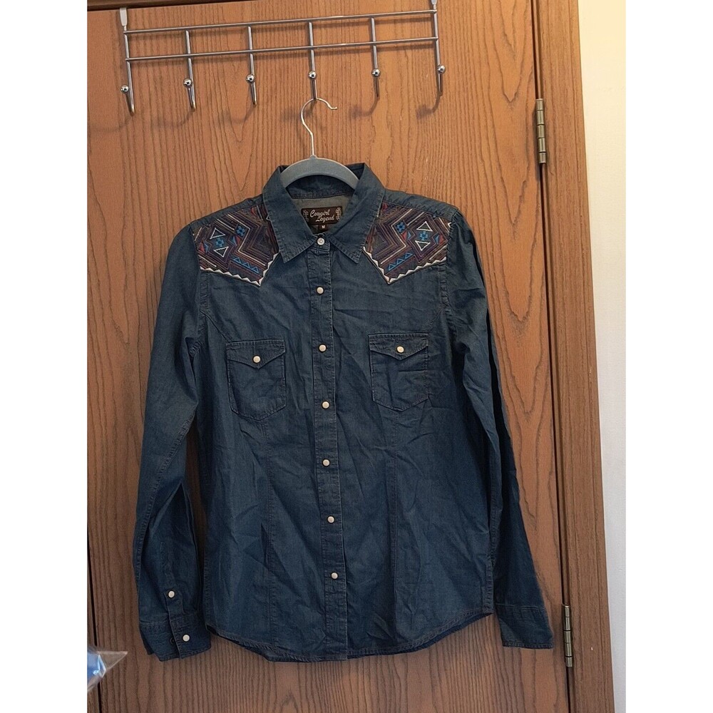 Cowgirl Legend Western Top Women's Medium Blue Denim Shirt Pearl Snaps NWT